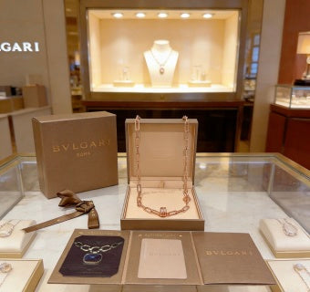 Bvlgari Rose Gold Geometric Link Necklace – Elegant Luxury Jewelry