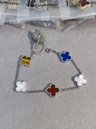 Van Cleef & Arpels Alhambra 5-motif bracelet in mixed-color natural stones