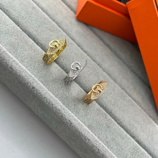 Hermès Kelly Twisted Pavé Ring